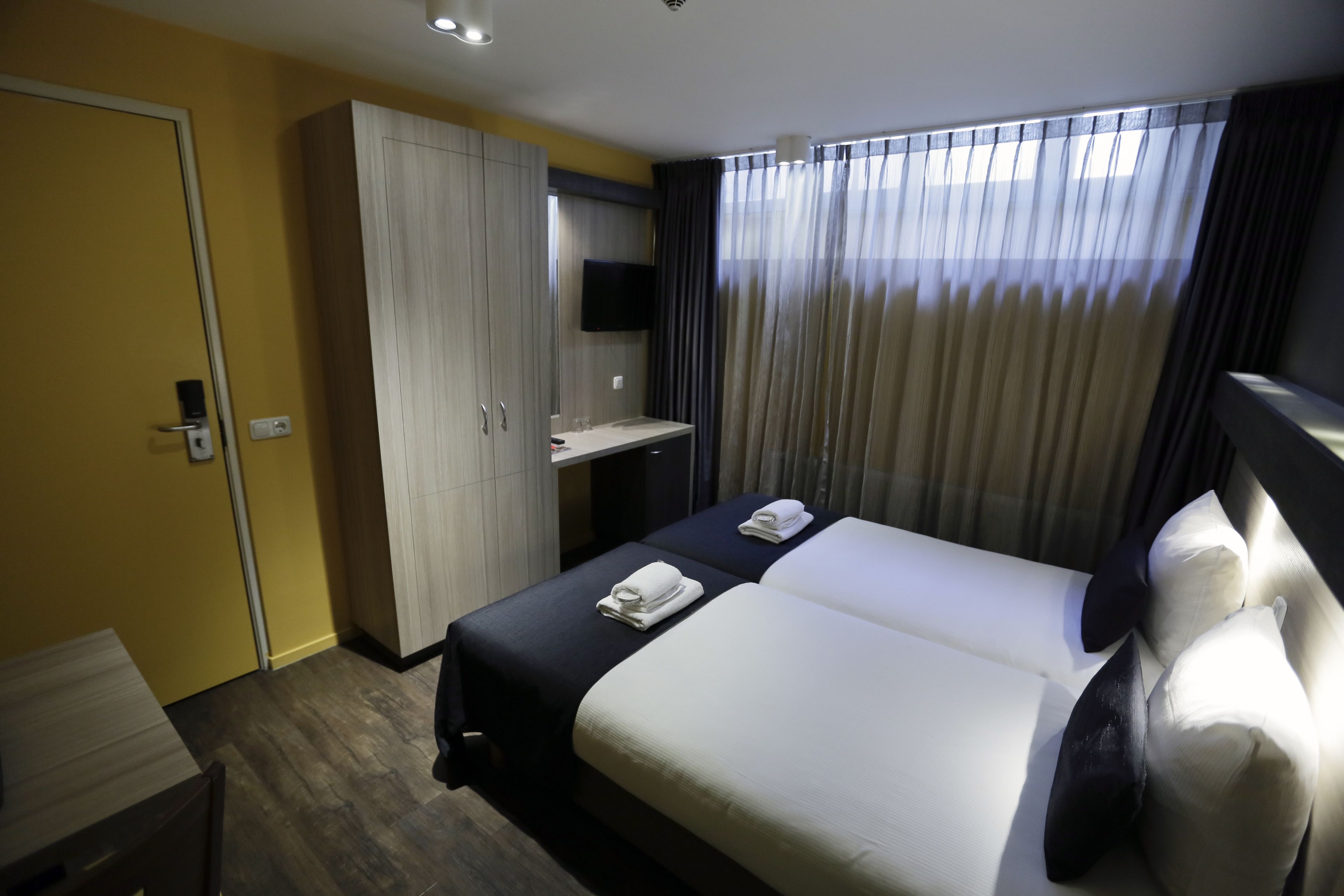 Standard Twin Room (Basement Room, 2 Twin Beds) | View from room