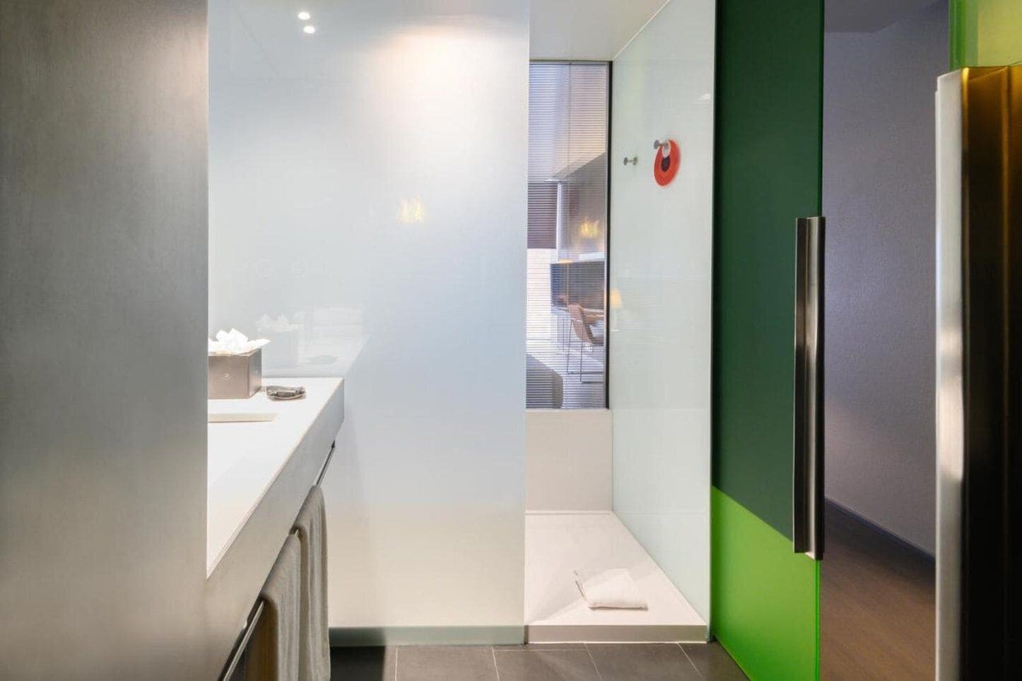 executive | minibar, in-room safe, desk, blackout curtains