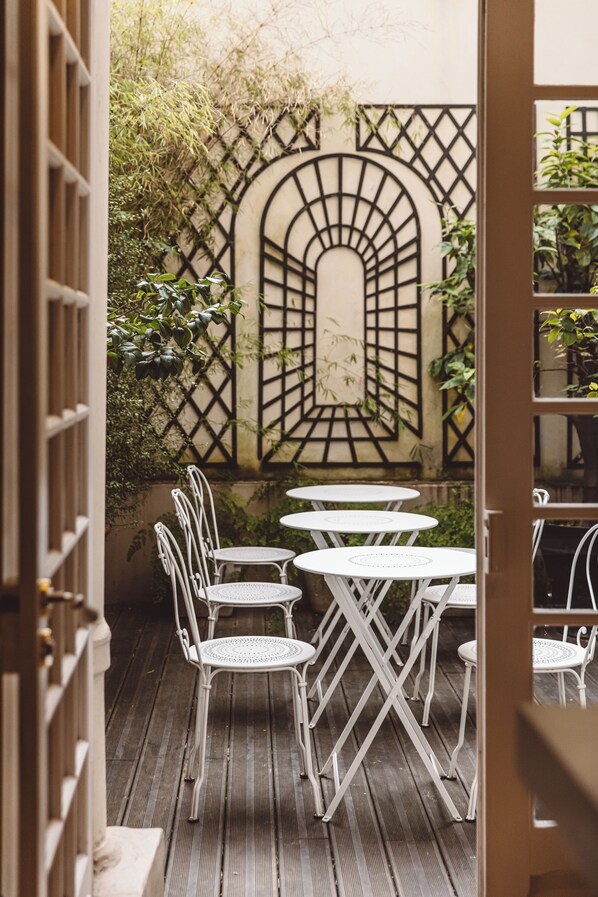 Terrace/patio - Hôtel Arvor Saint Georges (Paris)