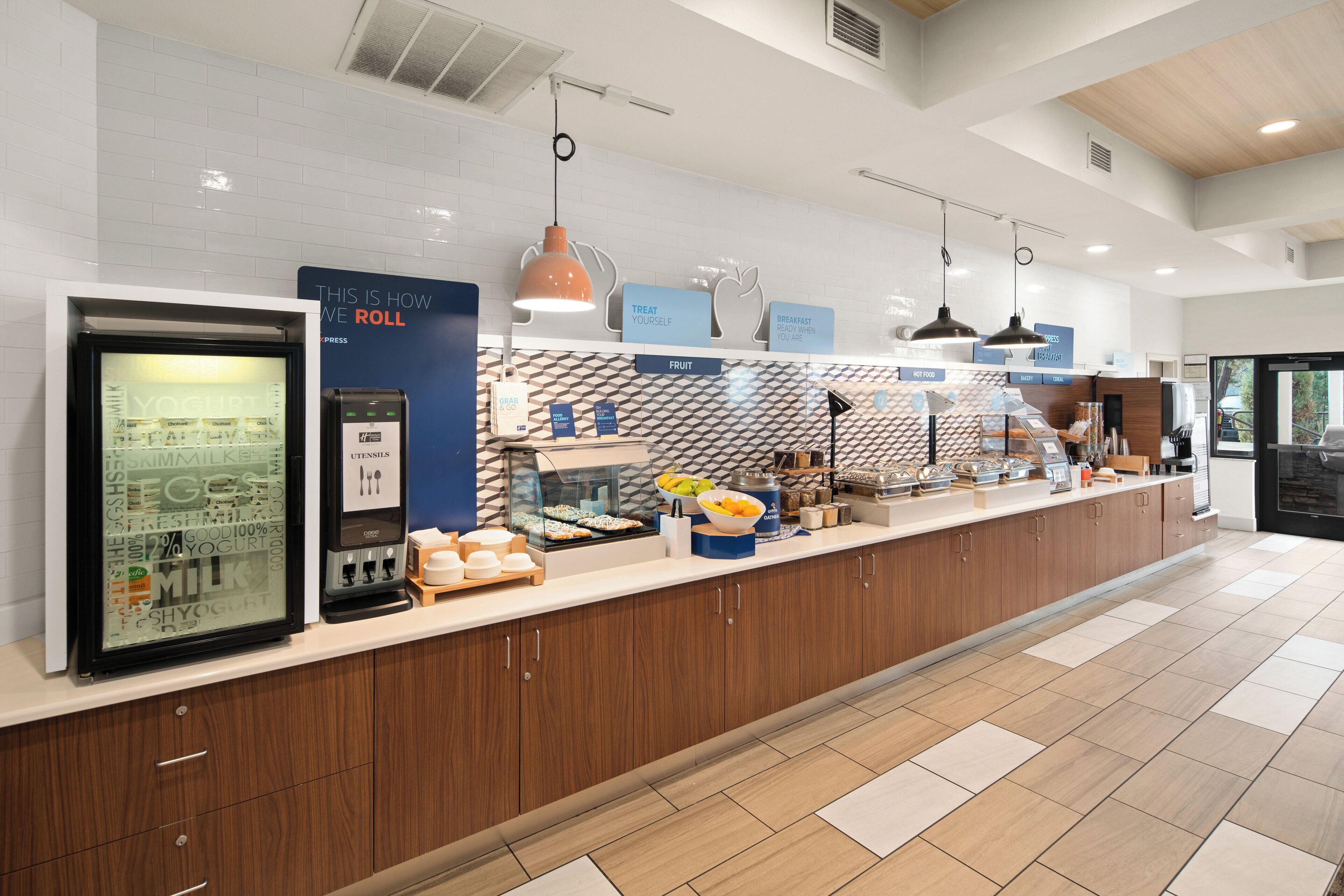 free daily full breakfast