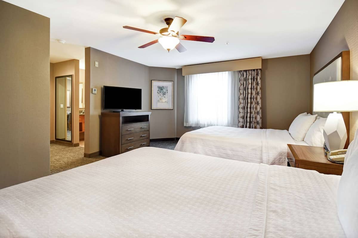 Down comforters, individually decorated, individually furnished, desk