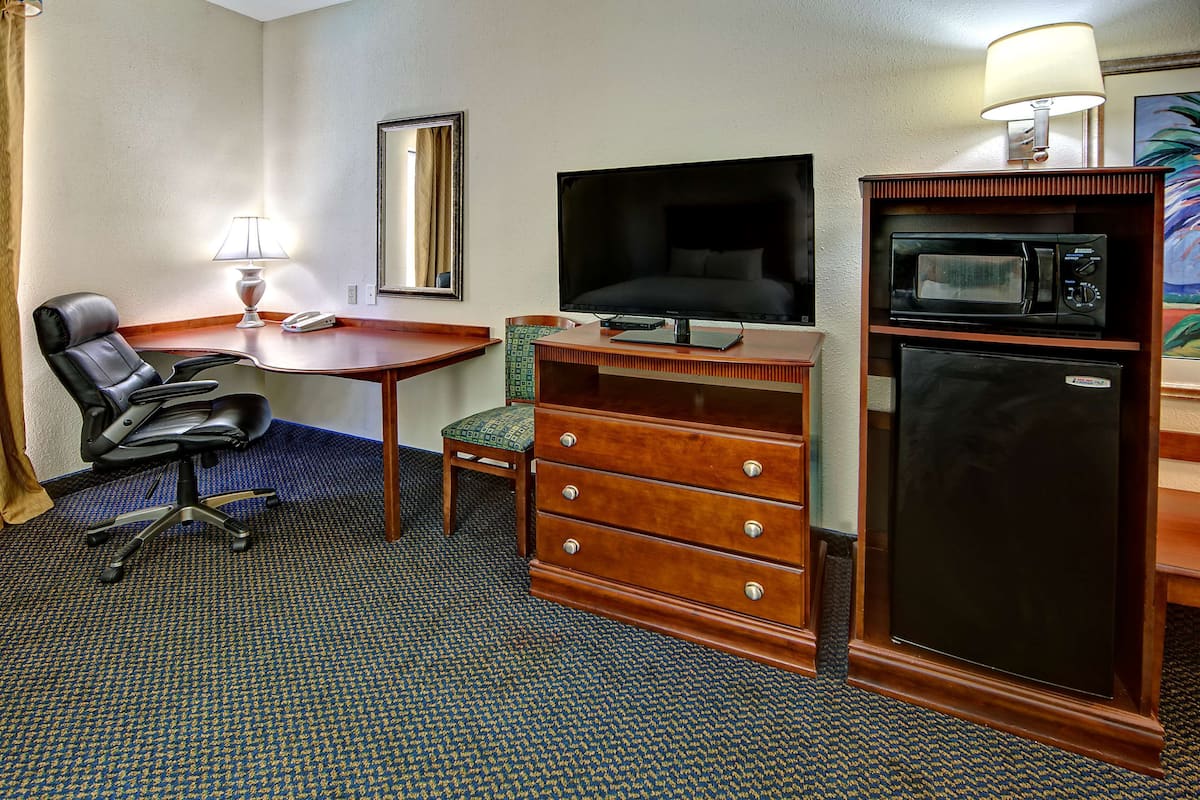 in-room safe, desk, iron/ironing board, free cots/infant beds