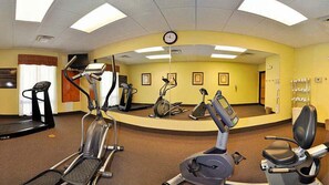Gym - Hampton Inn Quincy (Quincy)