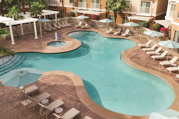 Outdoor pool, open 9:00 AM to 9:00 PM, sun loungers