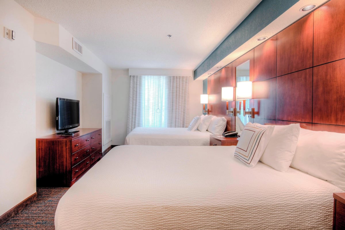 Premium bedding, desk, blackout drapes, iron/ironing board