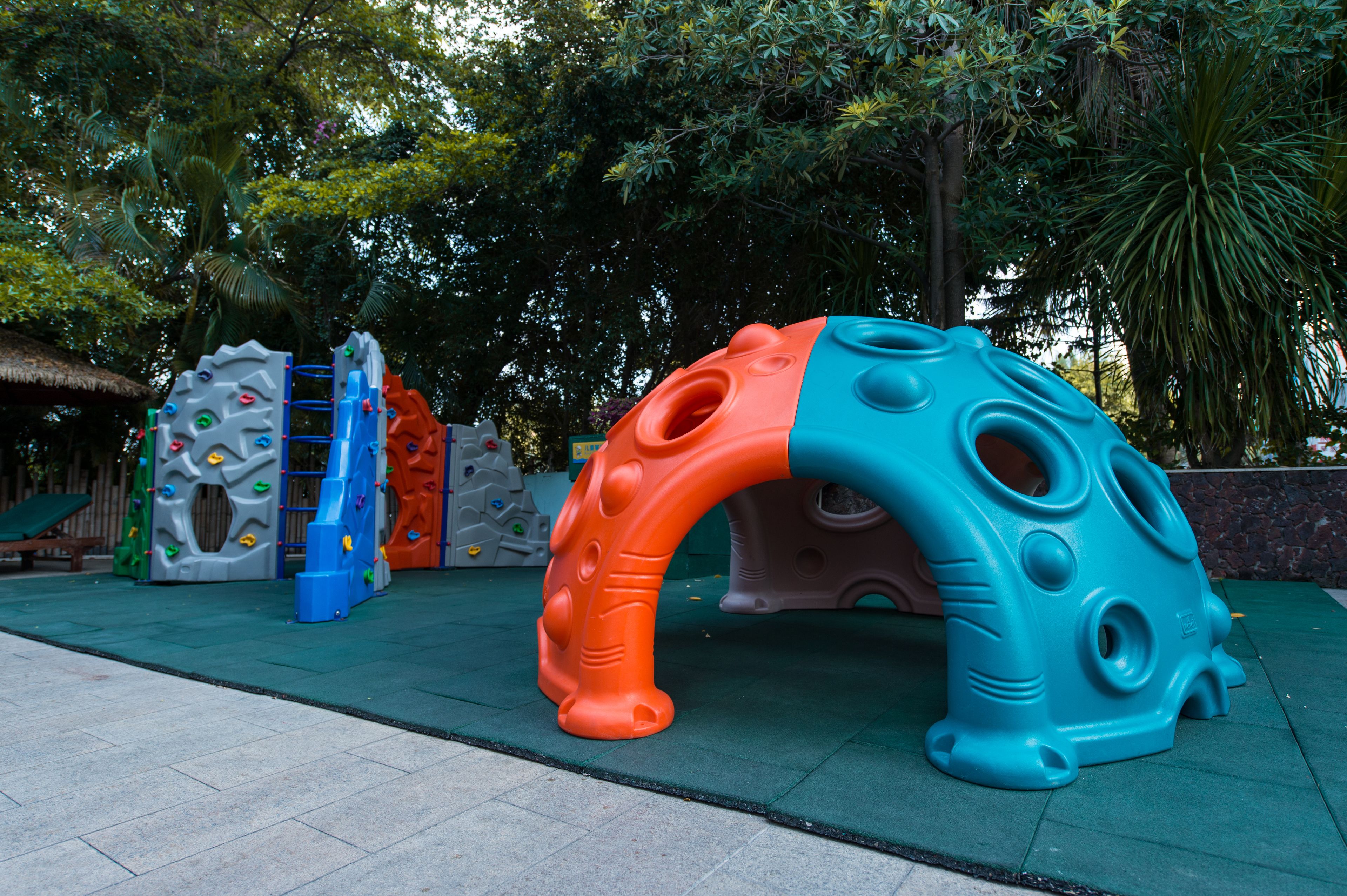 children’s play area – outdoor