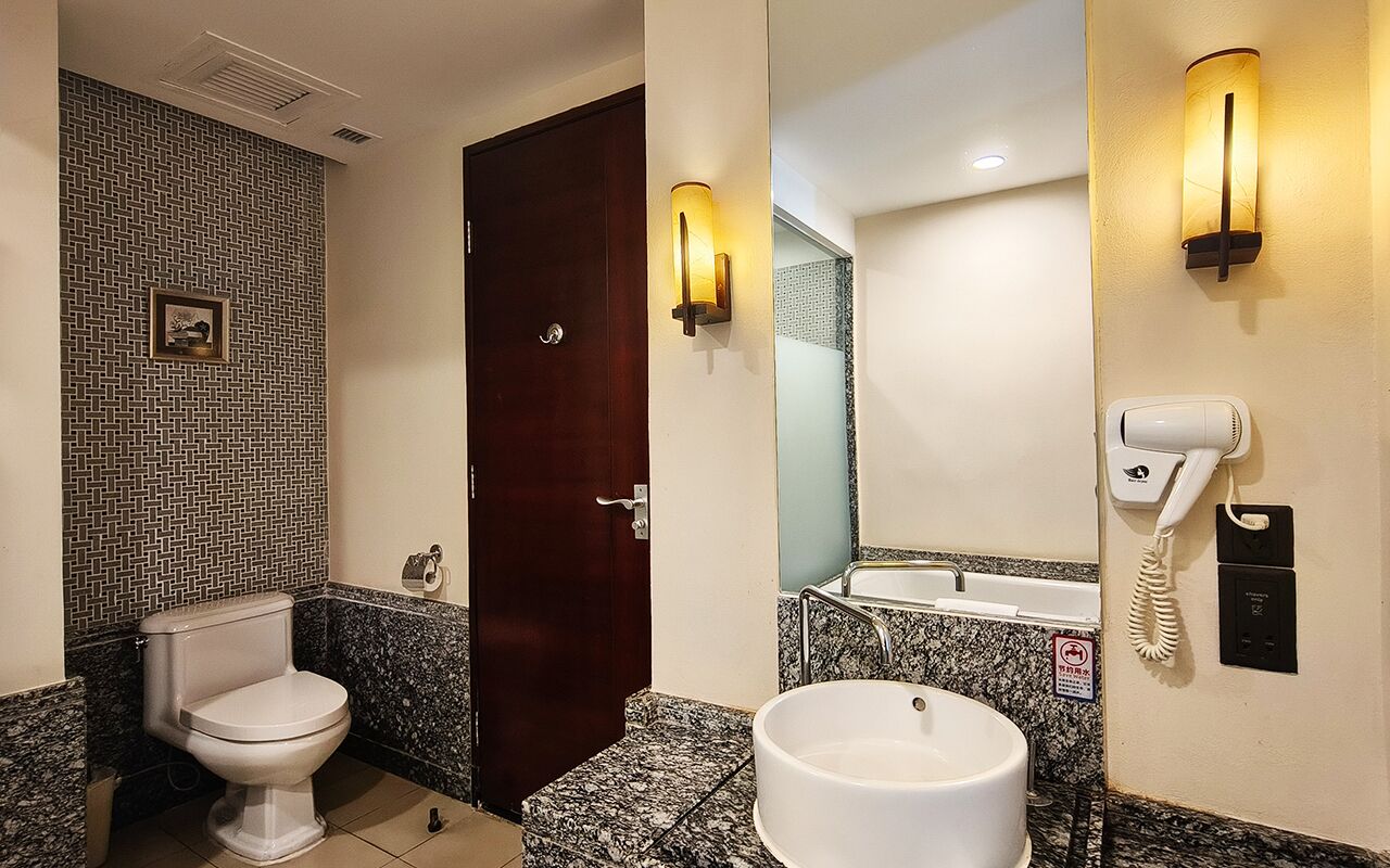 90 degrees sea view double bed room(sunshine) | bathroom | rainfall showerhead, free toiletries, hair dryer, bathrobes