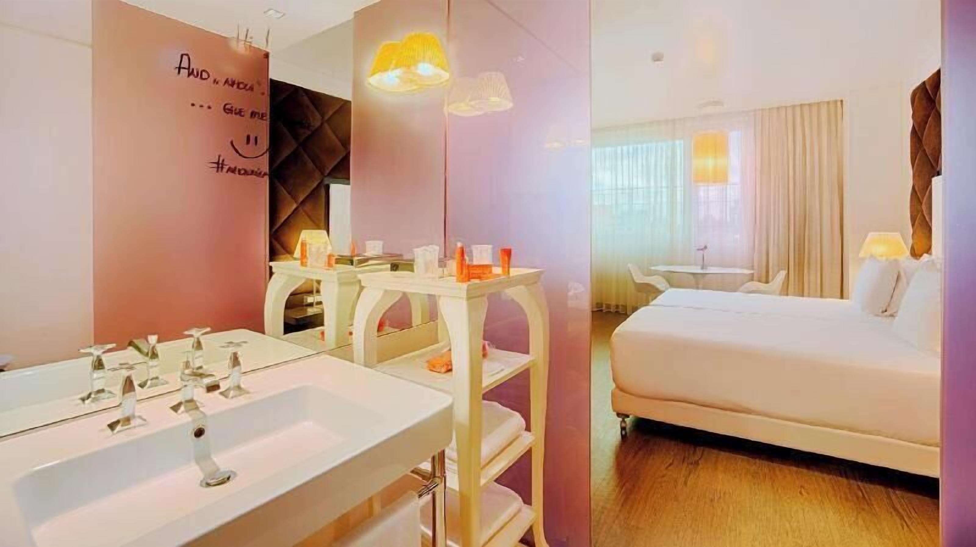Down duvets, minibar, in-room safe, individually decorated