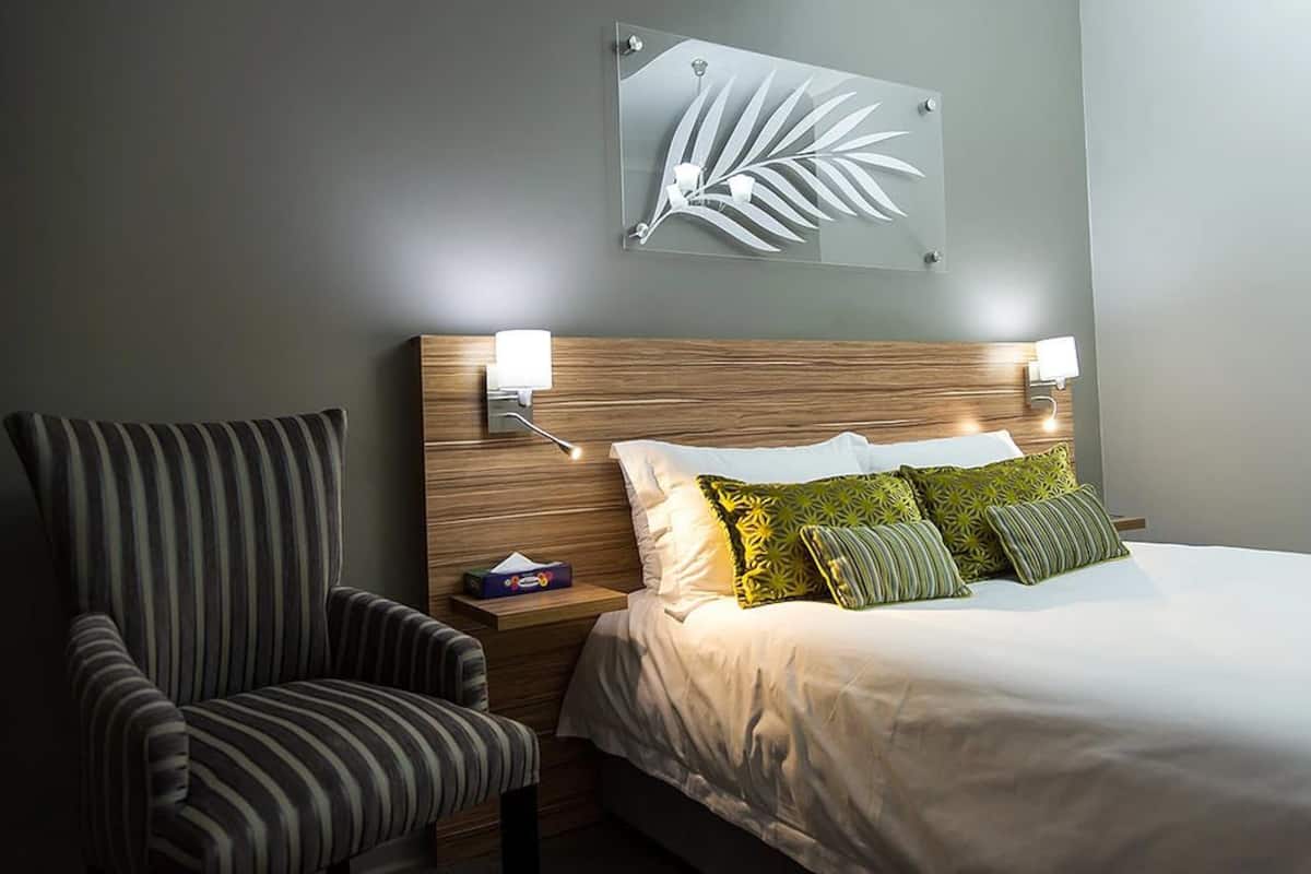 Premium bedding, in-room safe, iron/ironing board (on request)