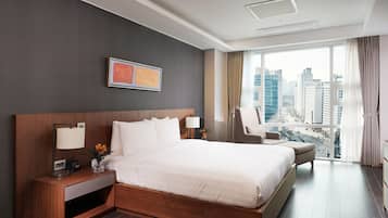 1 bedroom, in-room safe, desk, blackout drapes