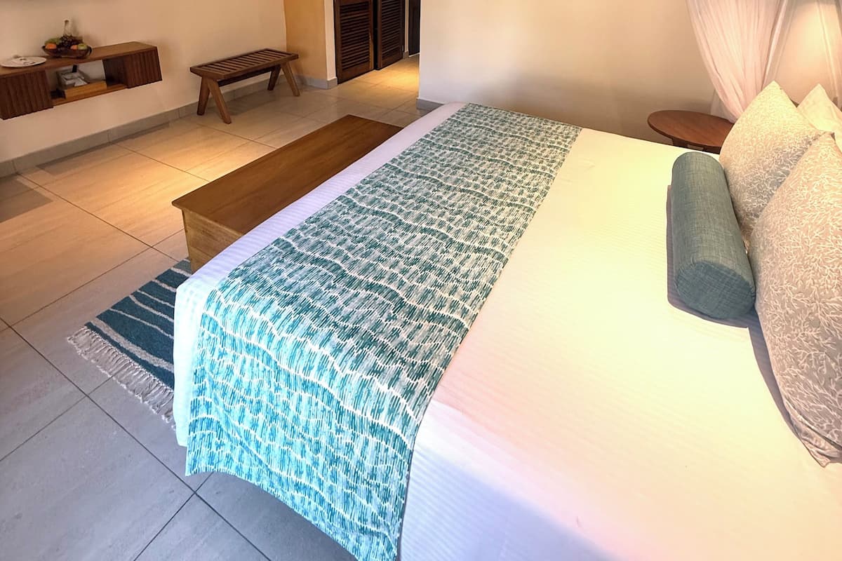 1 bedroom, in-room safe, desk, free cots/infant beds