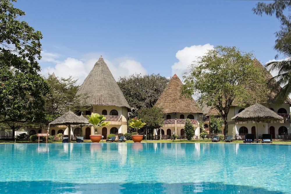 Neptune Paradise Beach Resort & Spa