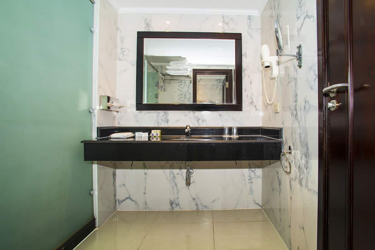 Standard Room, 3 Single Beds, Pool View | Bathroom | Shower, free toiletries, hair dryer, bathrobes