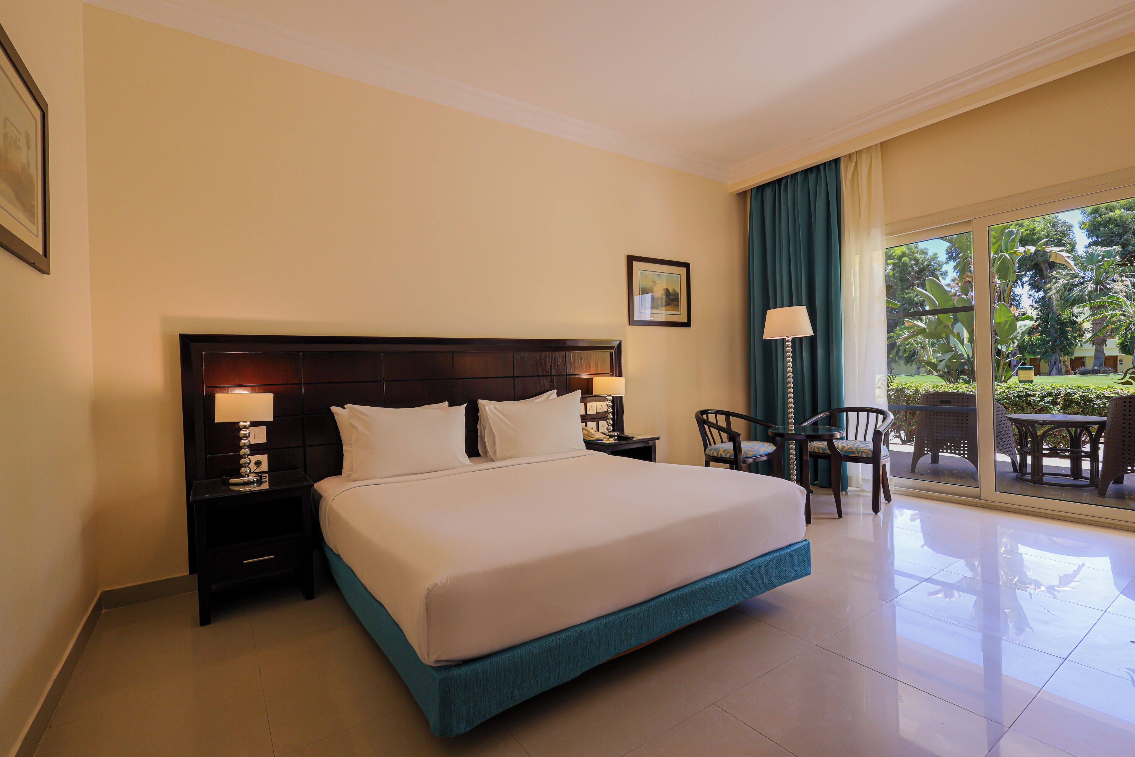 Minibar, in-room safe, desk, iron/ironing board