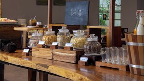Breakfast buffet - Memoire d'Angkor Boutique Hotel (Siem Reap)