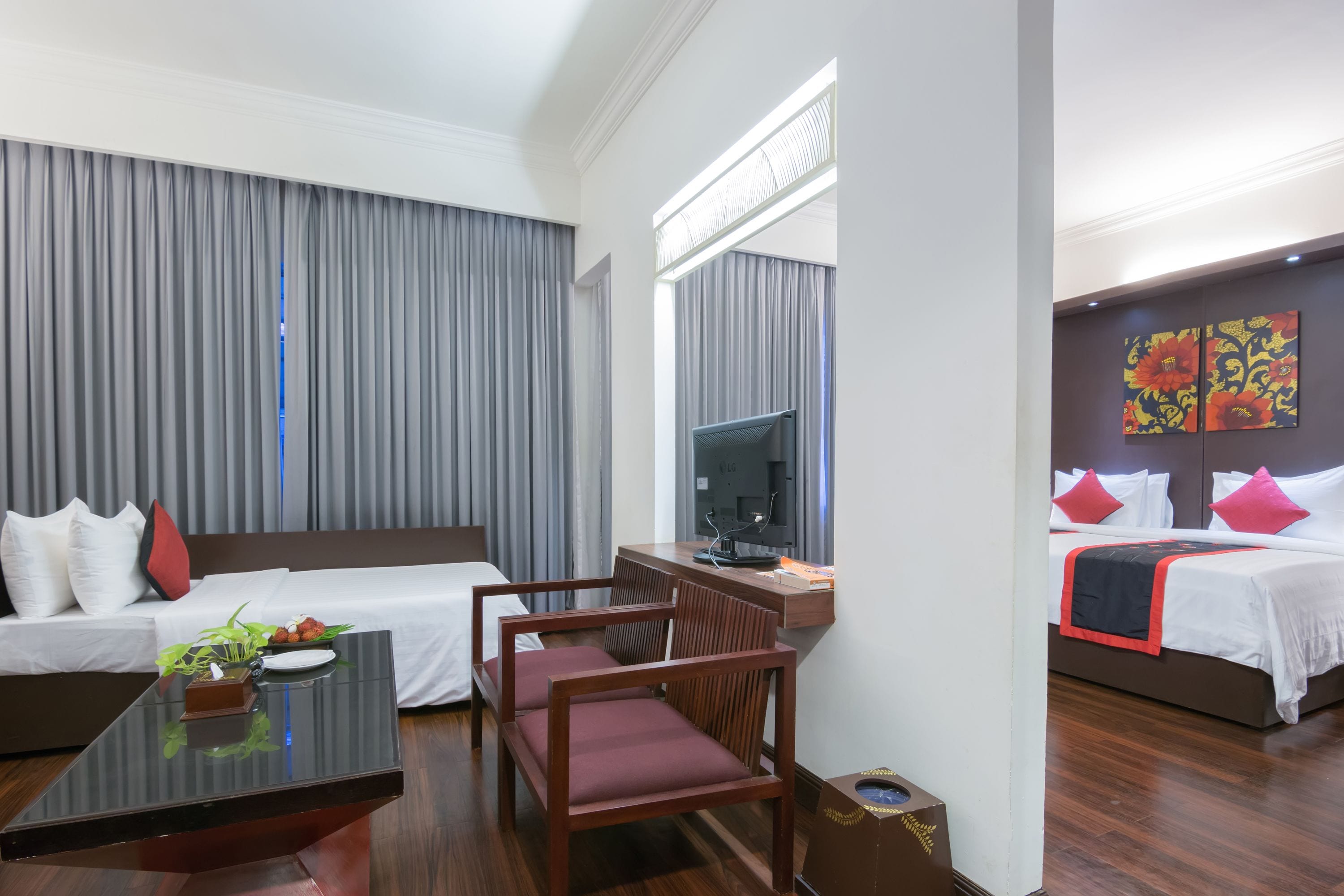 family suite (for 4 adults and kids) | 1 bedroom, hypo-allergenic bedding, minibar, in-room safe