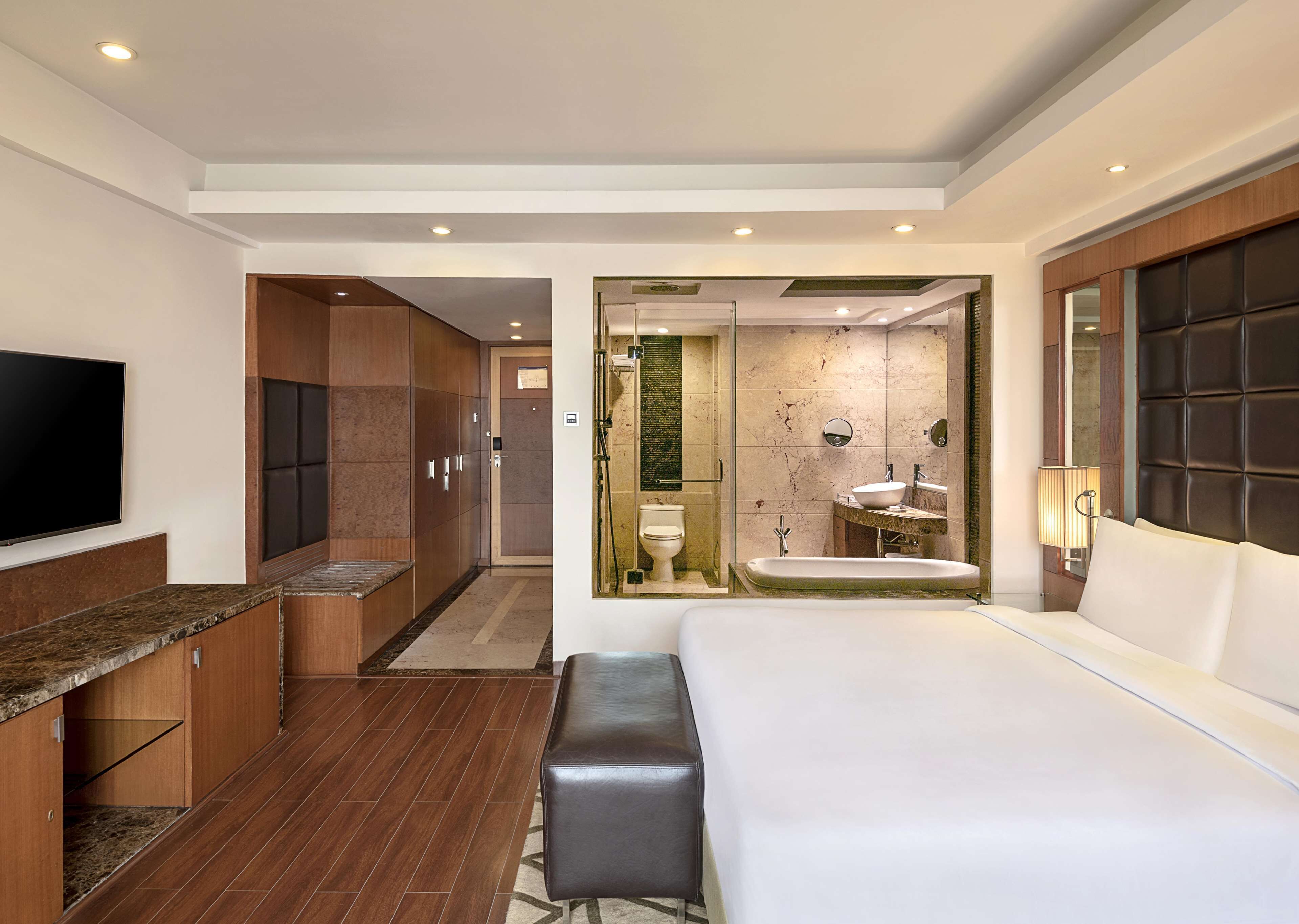 Business Room (Class) | Business center