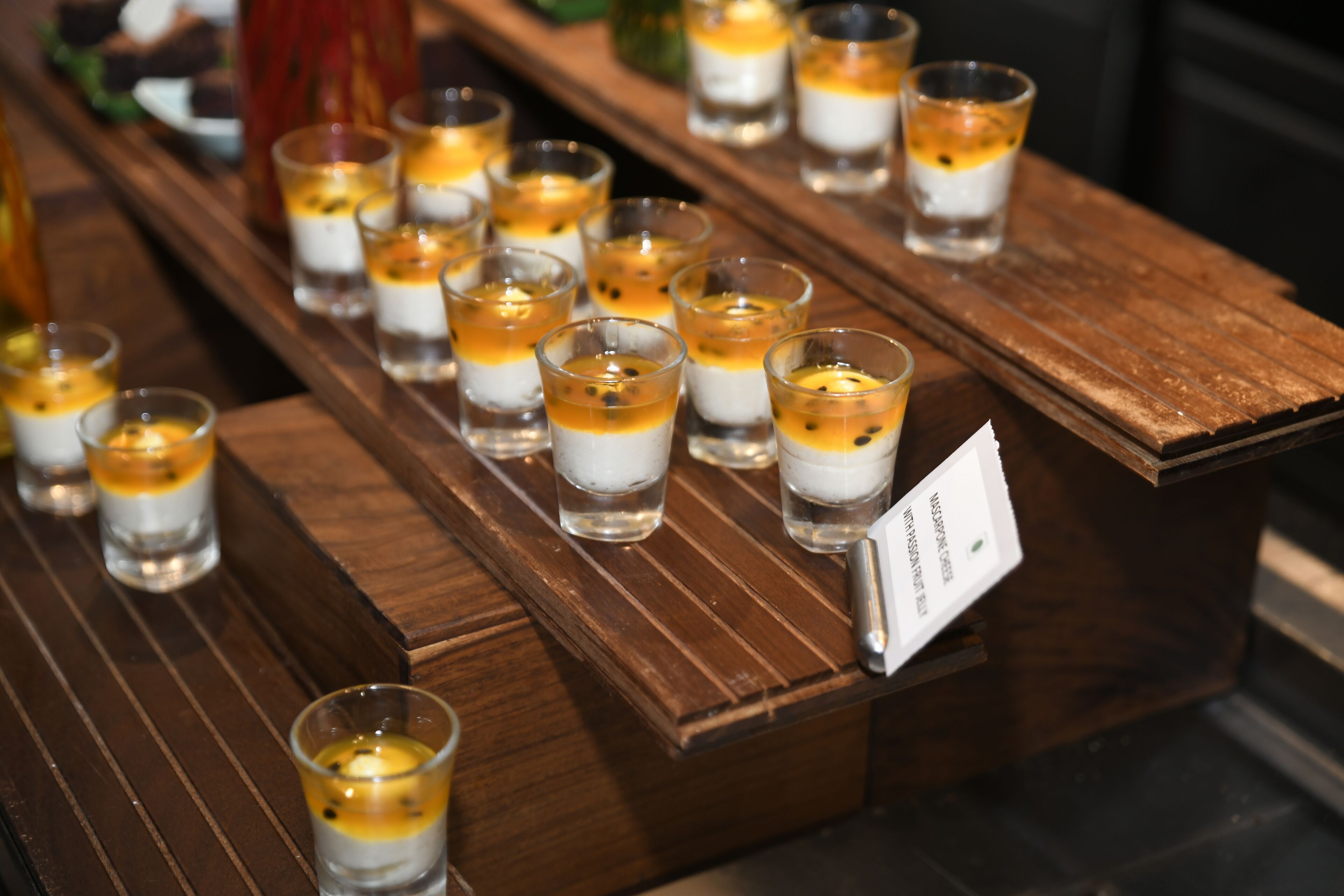 Se ofrece un desayuno bufé (800 INR por persona)