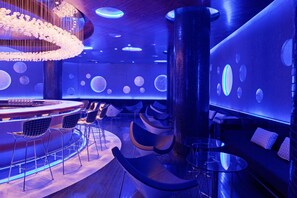 Bar (en el alojamiento)