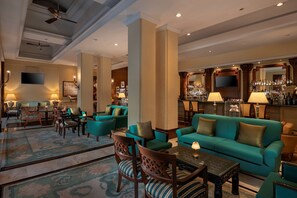 Bar (on property) - Radisson Blu Plaza Delhi Airport (New Delhi)