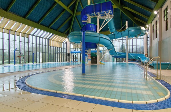 Indoor pool, lifeguards on site - China Fleet Country Club (Saltash)