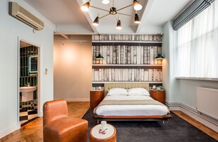 Premium bedding, in-room safe, individually decorated