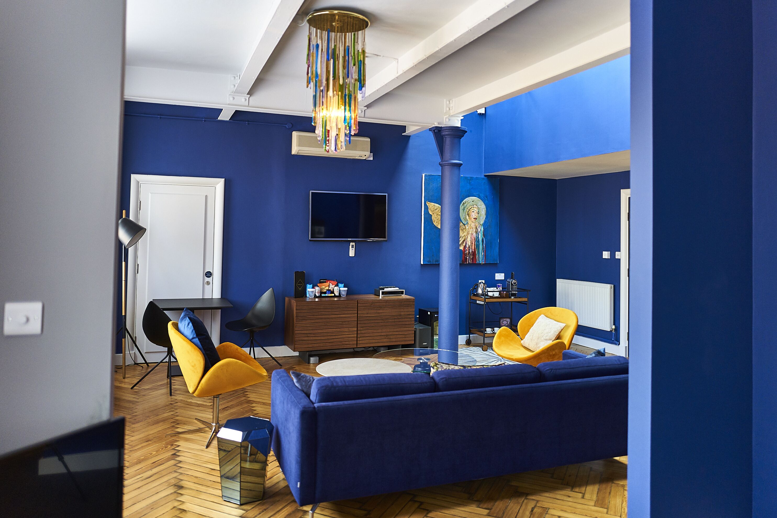 premium bedding, in-room safe, individually decorated