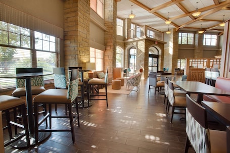 Hall. Drury Inn & Suites Amarillo