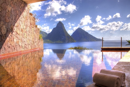 Suite (Moon) | View from room. Jade Mountain Resort