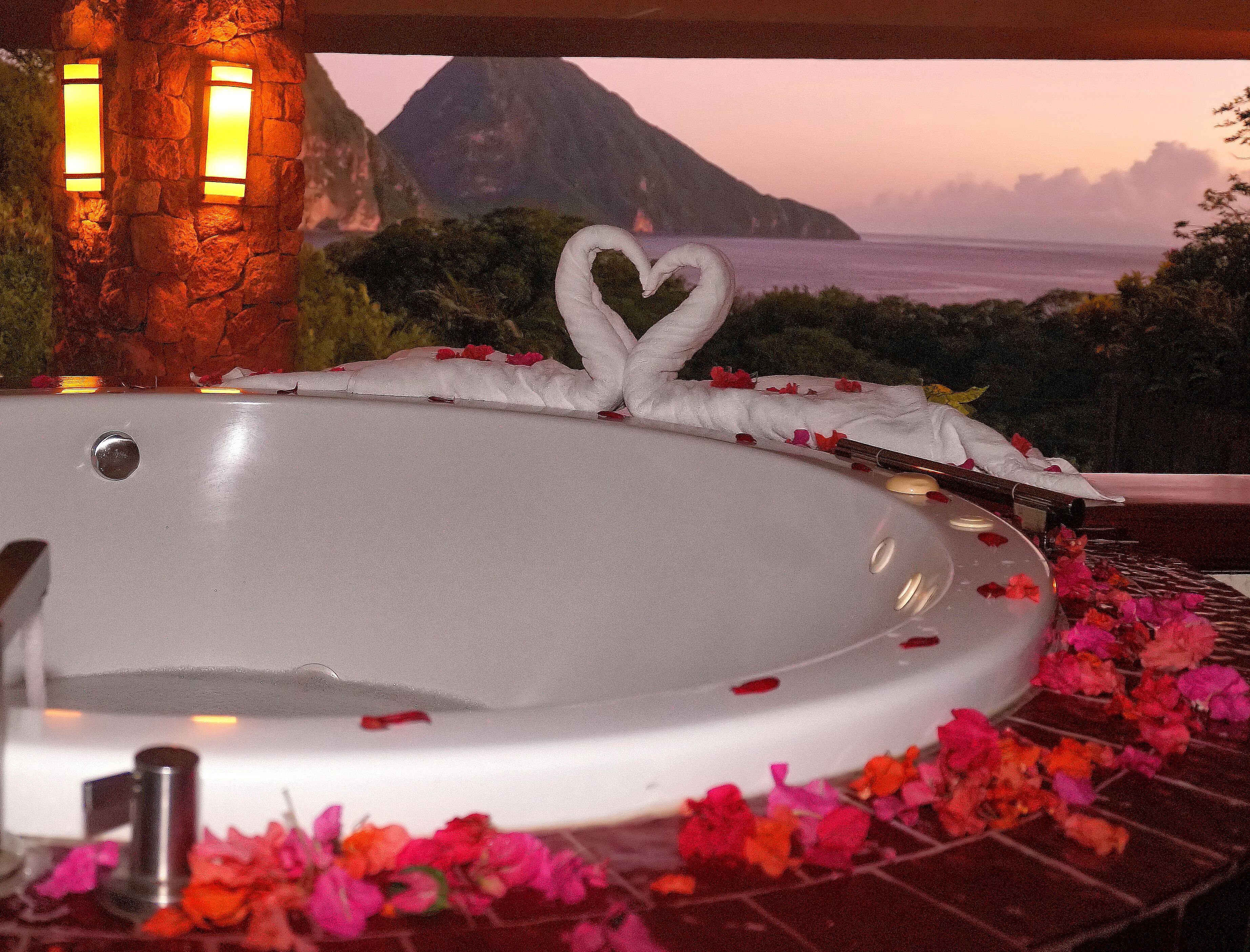 Separate tub and shower, jetted tub, rainfall showerhead