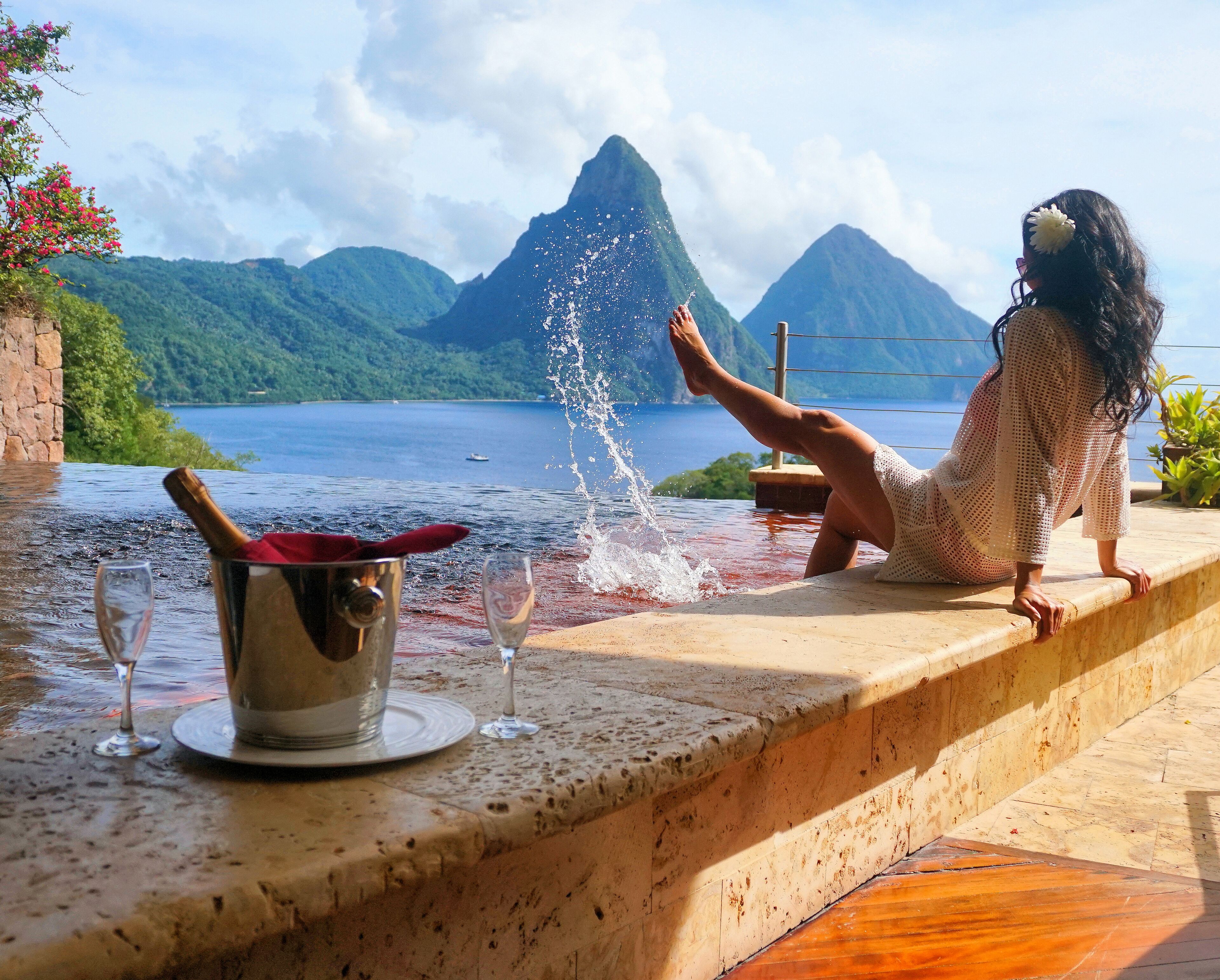 スイート (Star) | エジプト綿のシーツ、高級寝具、ピロートップベッド、ミニバー