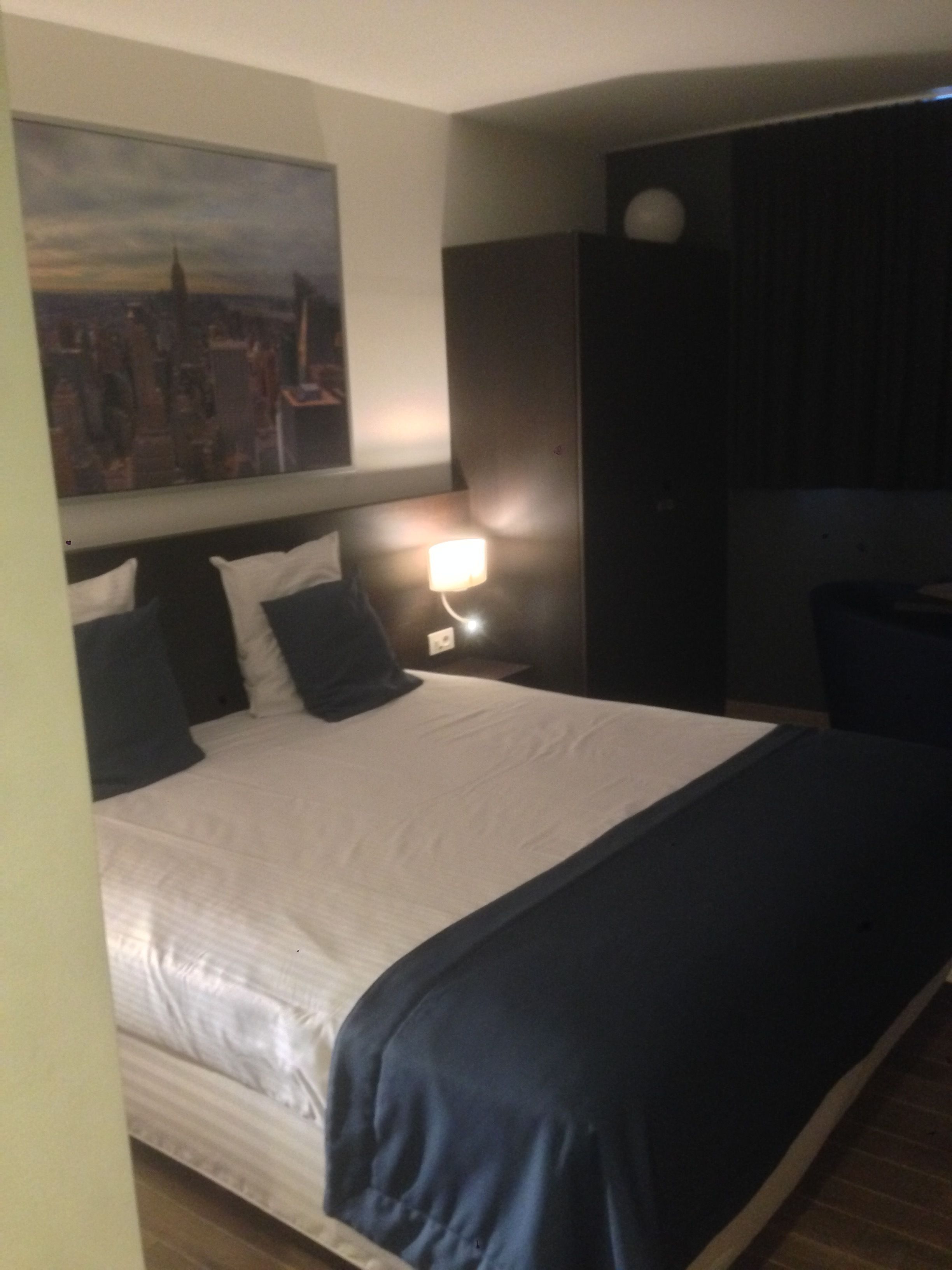 double or twin room | 1 bedroom, in-room safe, desk, blackout curtains