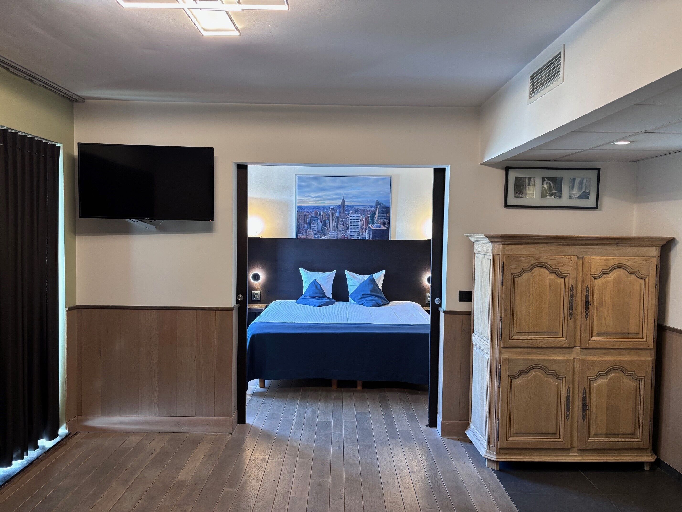 Suite estàndard | Caixa forta a l'habitació, escriptori i cortines opaques 