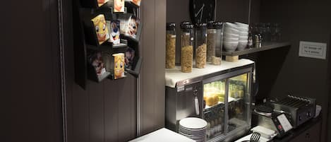 Desayuno buffet todos los días (EUR 15 por persona)