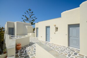 Property grounds - Irini Studios (Naxos)