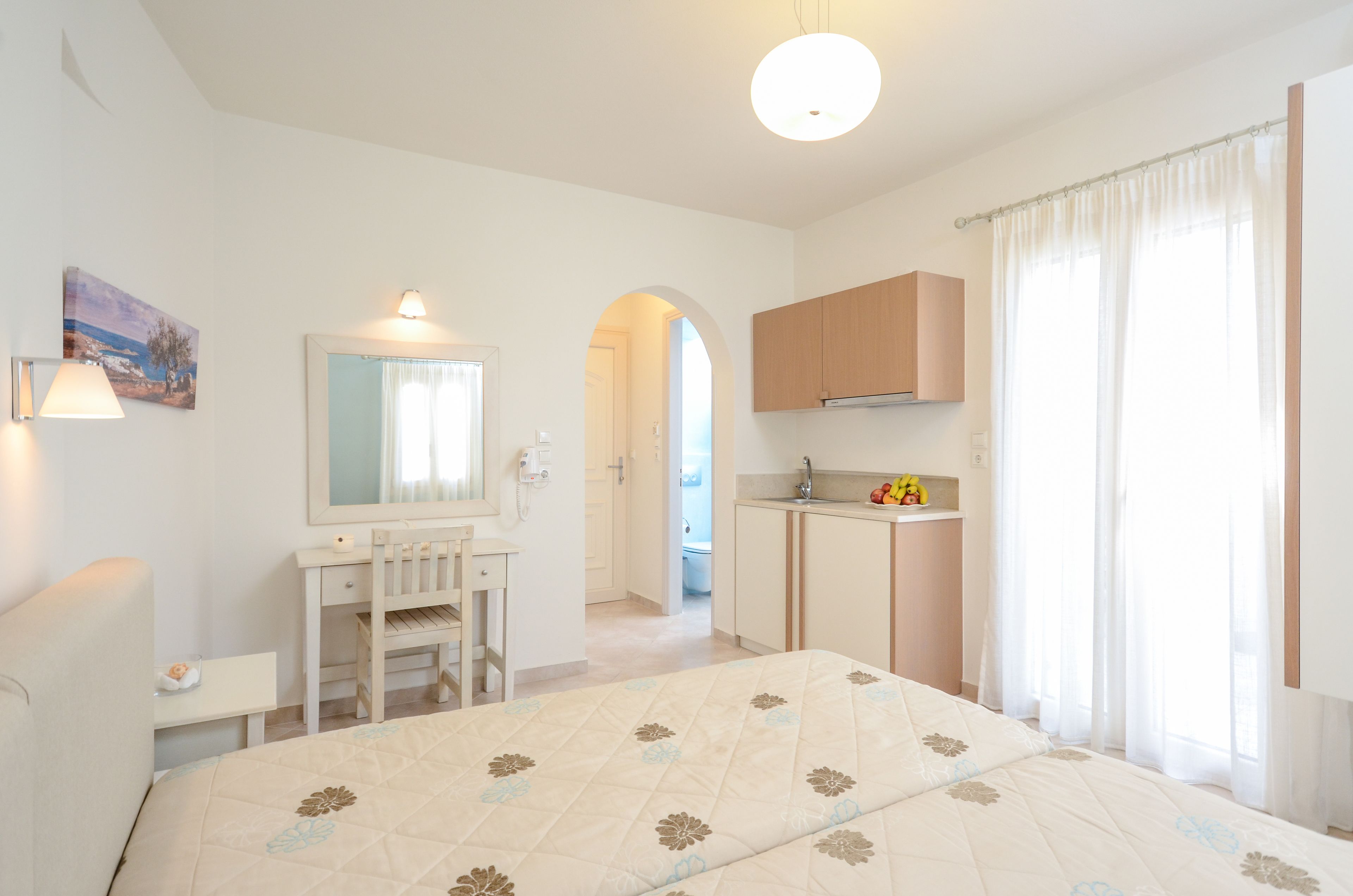 Studio | Geluiddichte muren, een strijkplank/strijkijzer, gratis babybedden