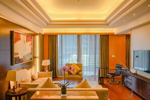 Svit Executive - 1 kingsize-säng (Regency) | Sängtillbehör av högsta kvalitet och minibar