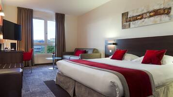 Minibar, coffres-forts dans les chambres, rideaux occultants