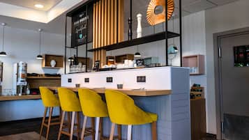 Daily buffet breakfast (EUR 17 per person)
