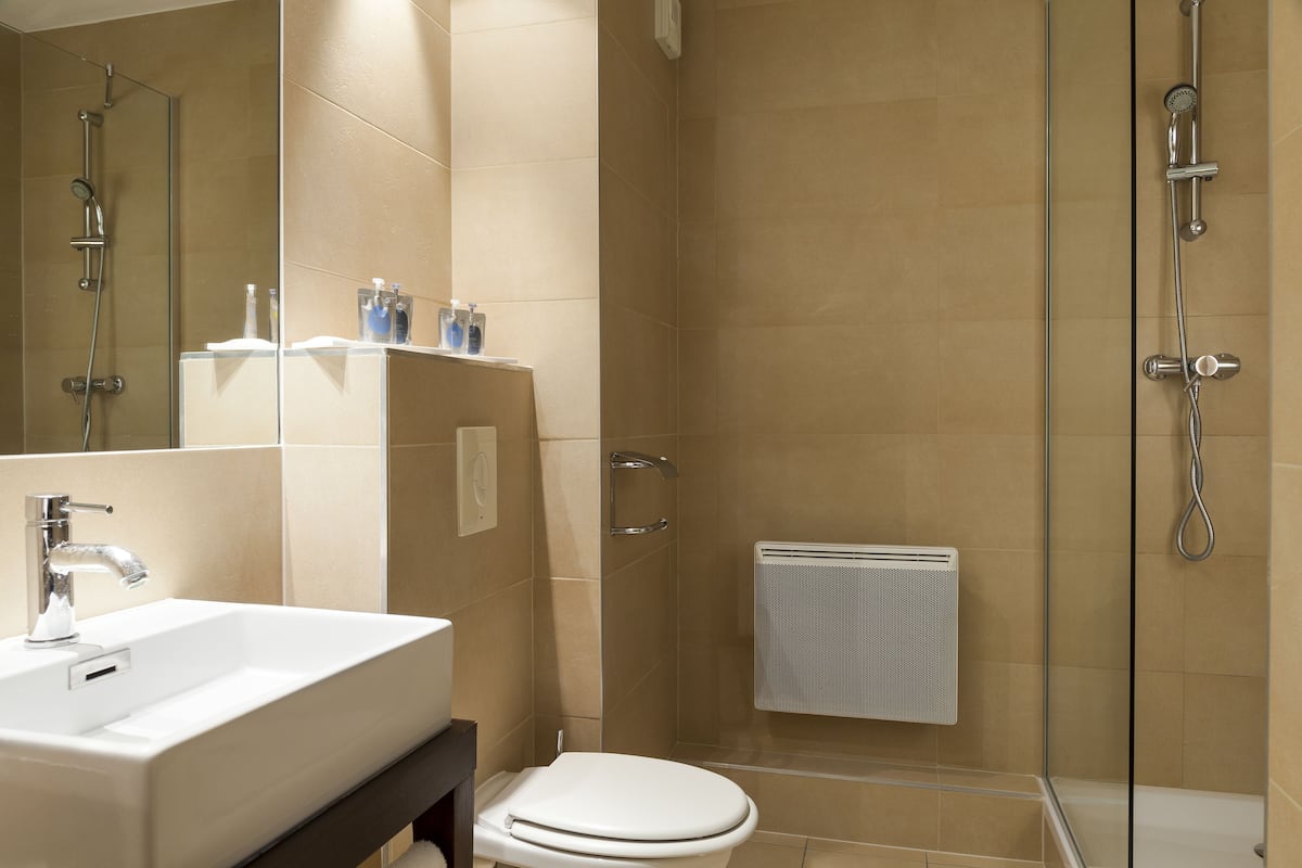 free toiletries, hair dryer, towels