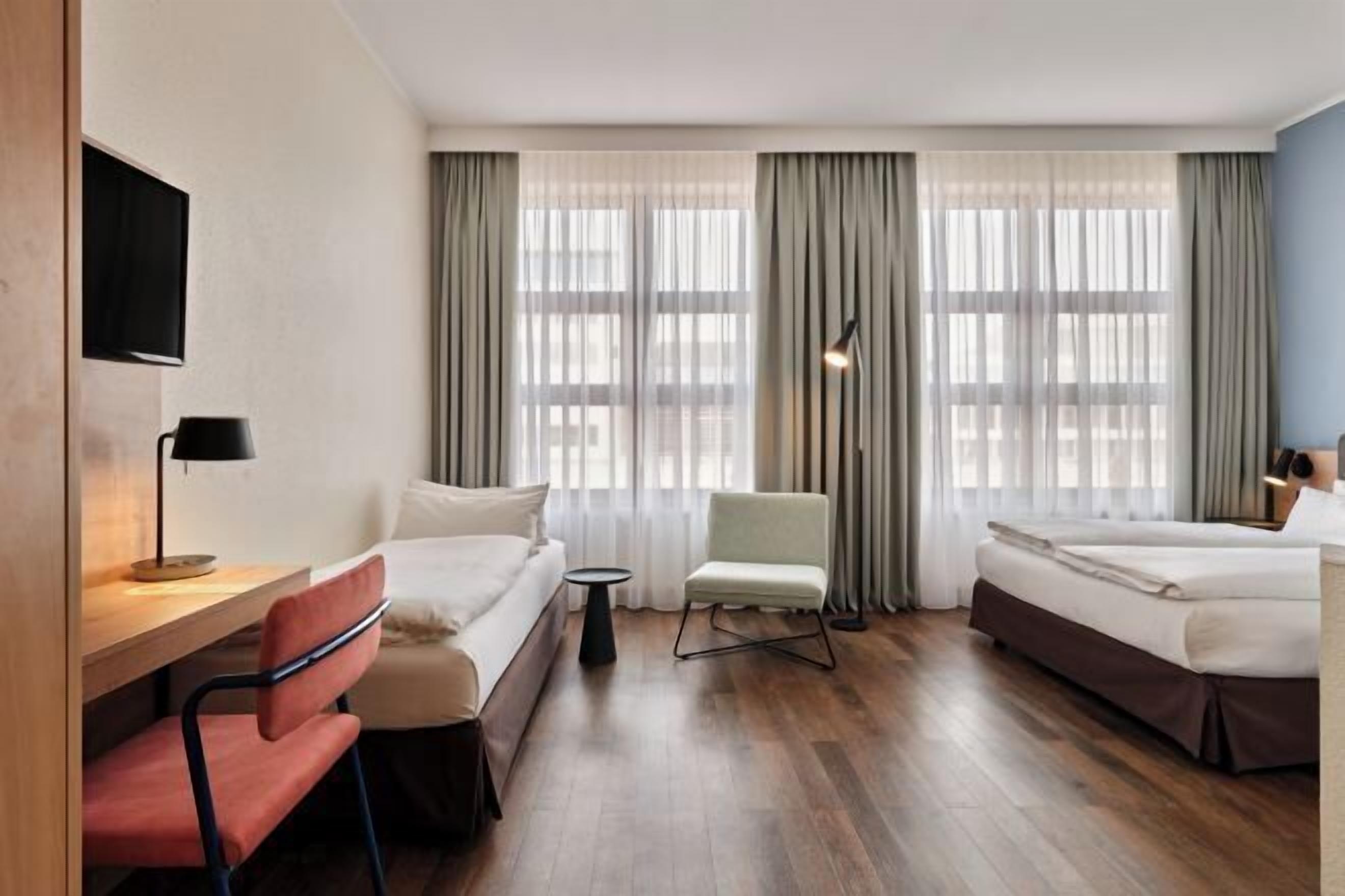 Allergikerbettwaren, Zimmersafe, Schreibtisch, schallisolierte Zimmer