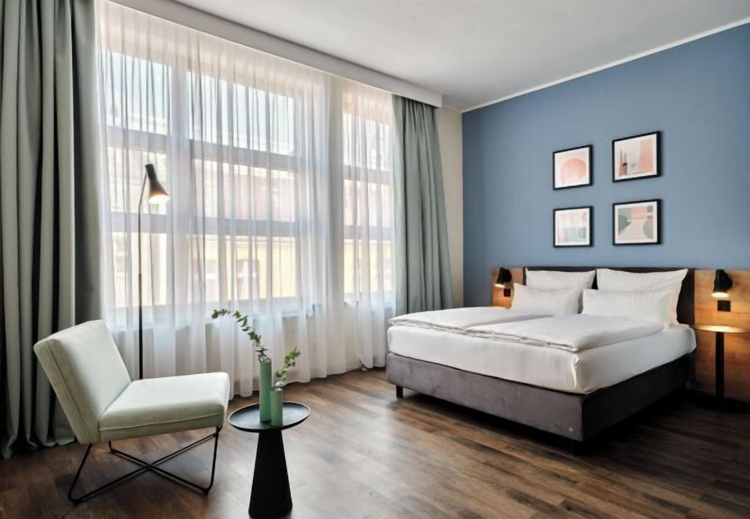 Allergikerbettwaren, Zimmersafe, Schreibtisch, schallisolierte Zimmer