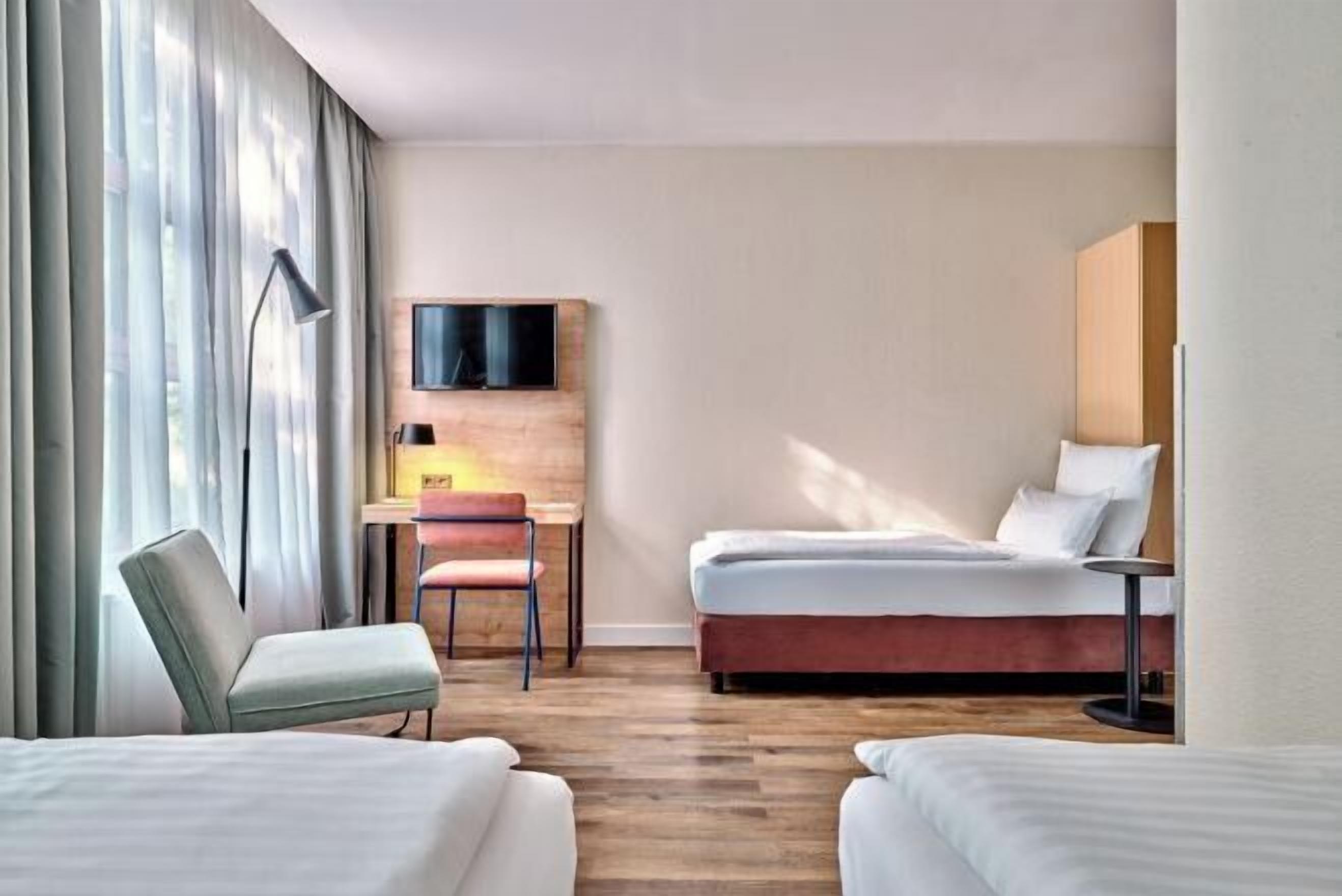 Allergikerbettwaren, Zimmersafe, Schreibtisch, schallisolierte Zimmer