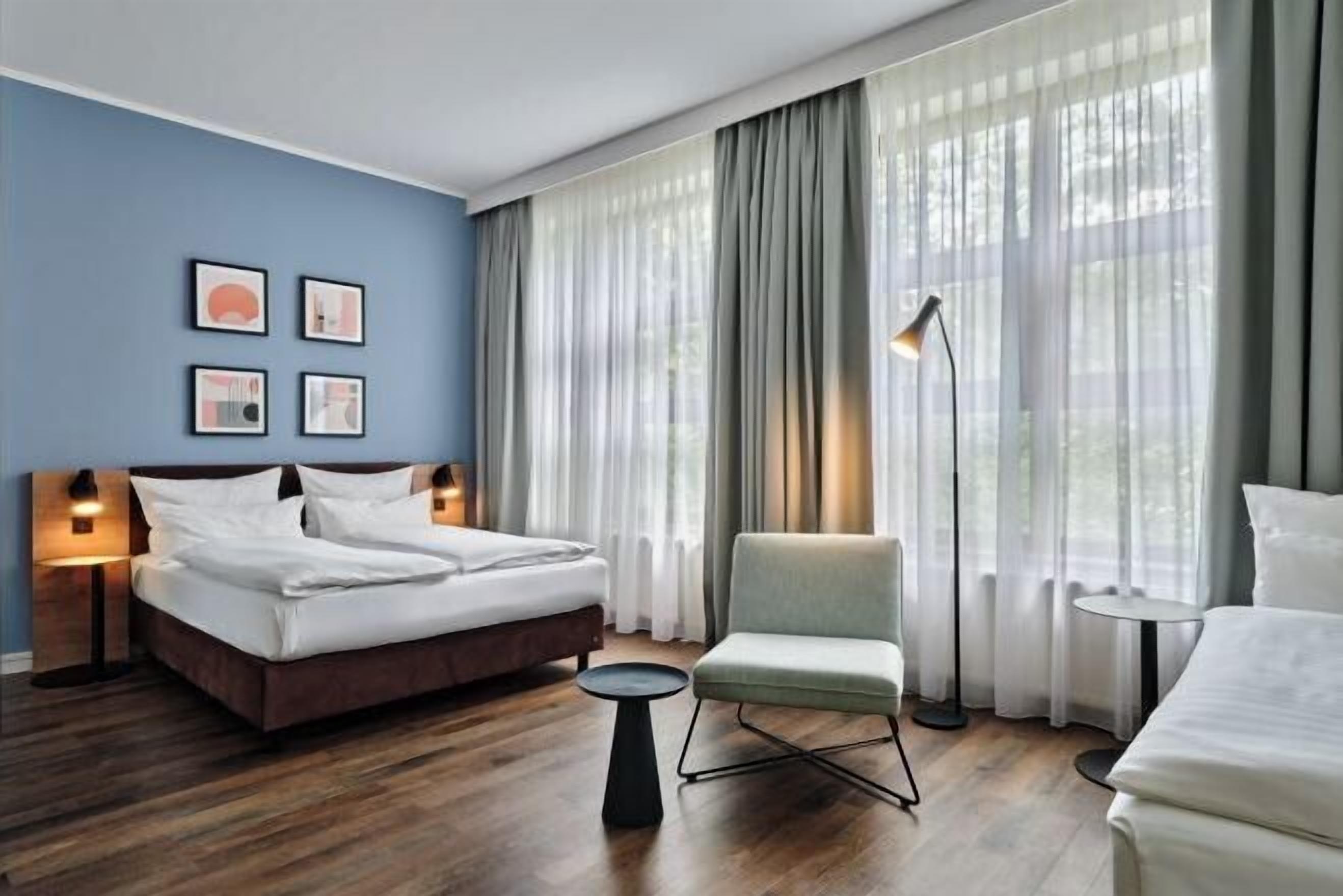 Allergikerbettwaren, Zimmersafe, Schreibtisch, schallisolierte Zimmer