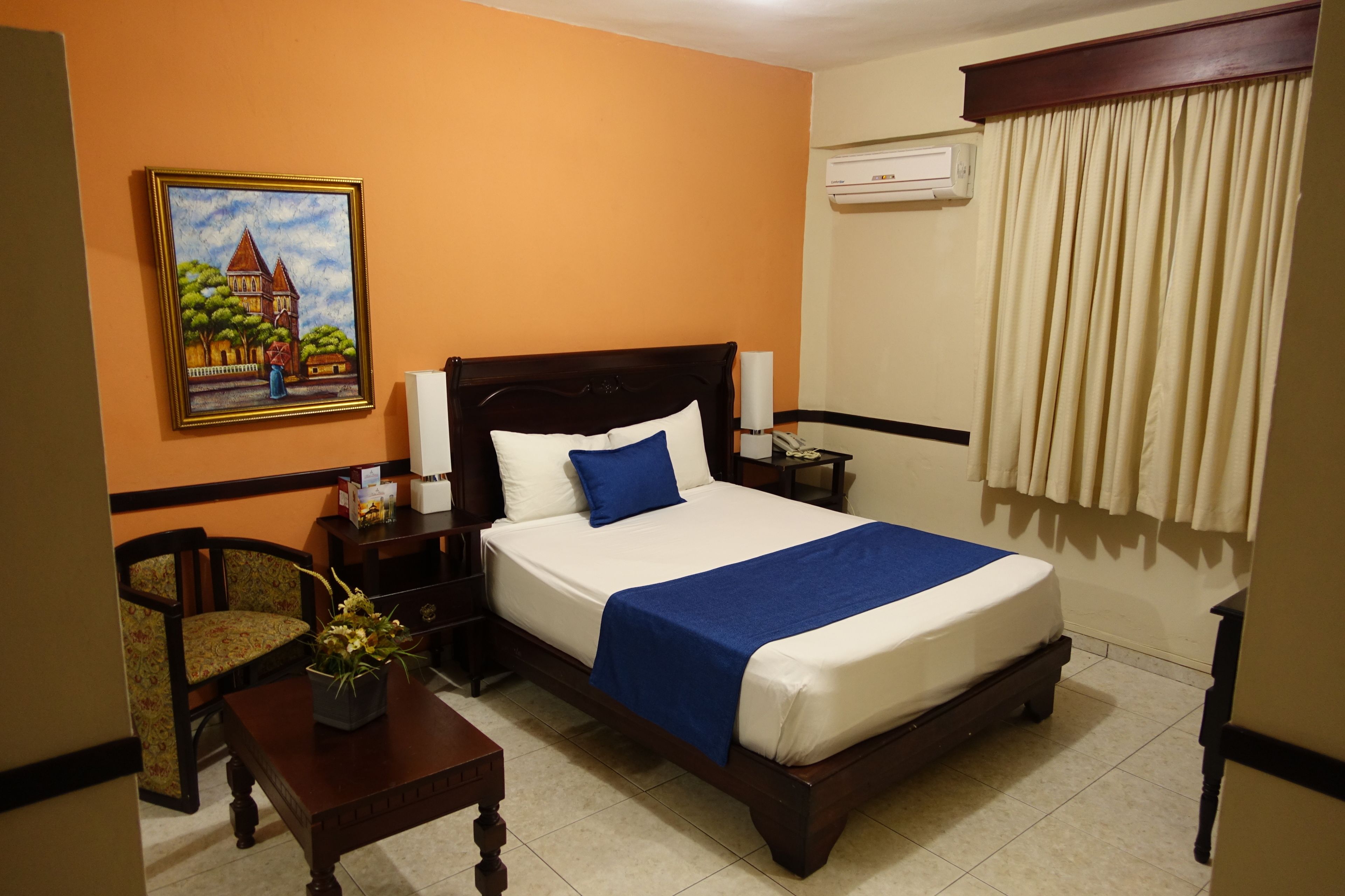 executive superior room | minibar, in-room safe, blackout curtains, iron/ironing board