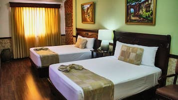 Junior Suite Deluxe | Minibar, in-room safe, blackout drapes, iron/ironing board