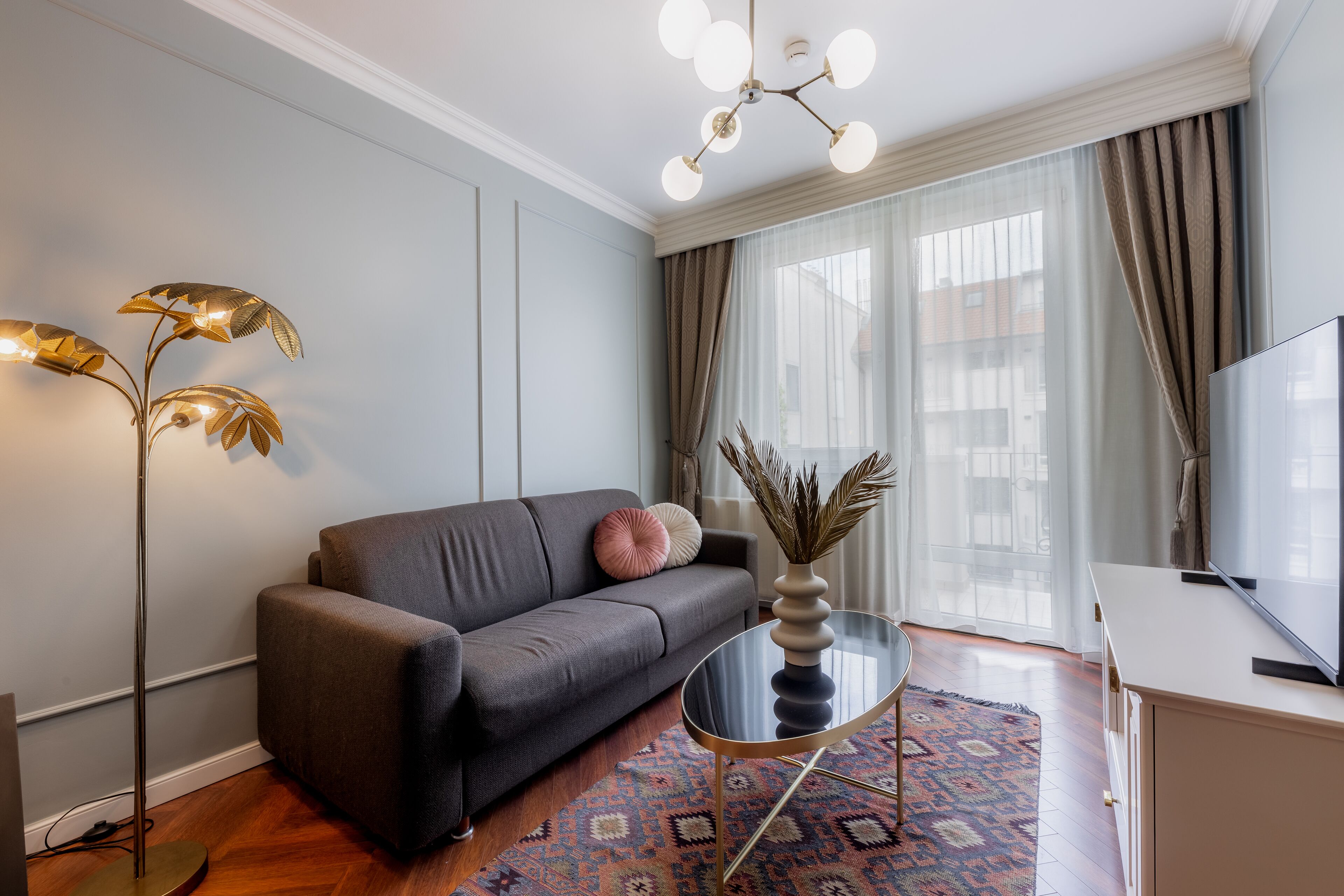 80-cm lcd tv with satellite channels, tv