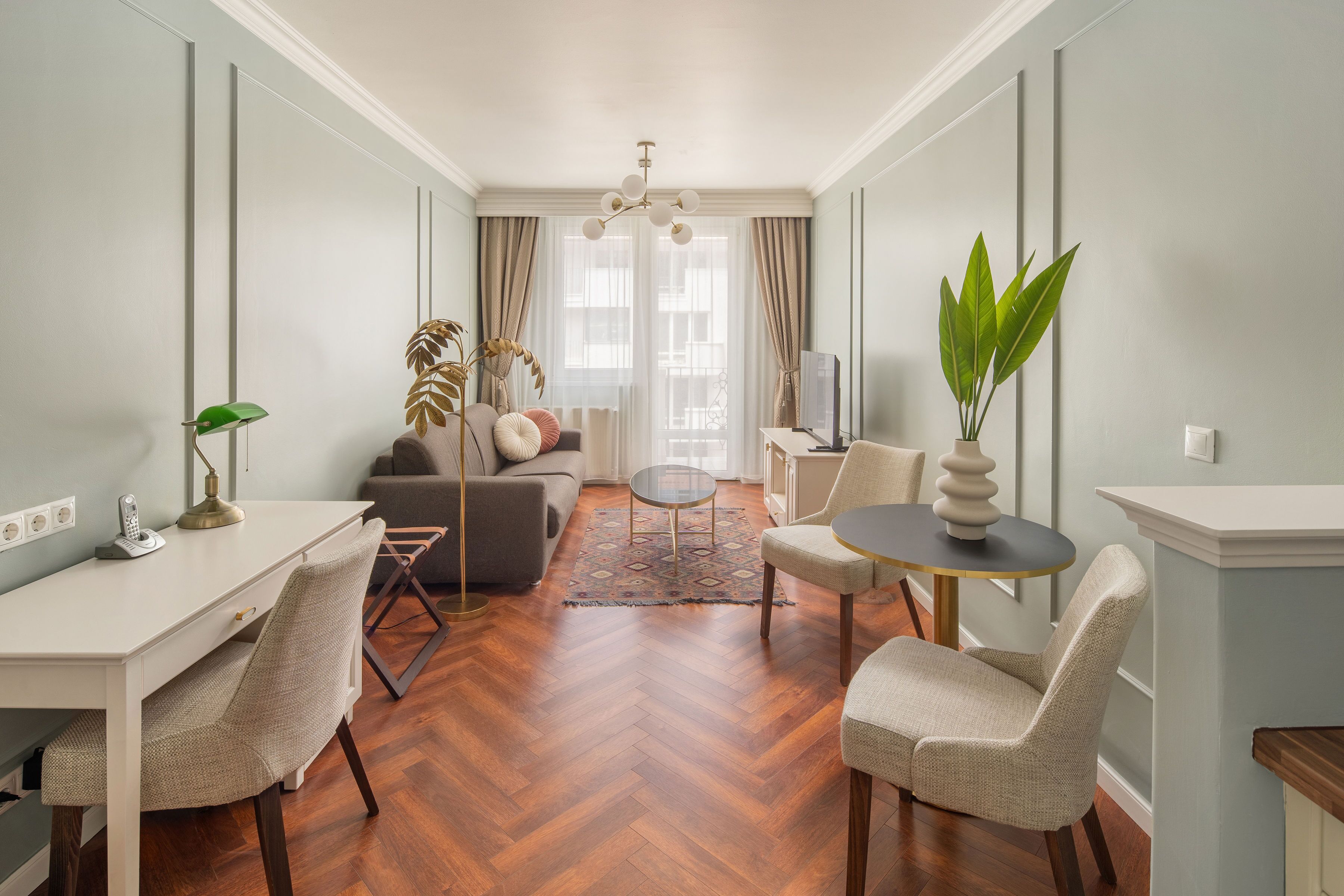 1 bedroom, hypo-allergenic bedding, minibar, in-room safe