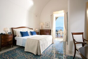 Deluxe Double Room, Sea View | Premium bedding, minibar, in-room safe, desk