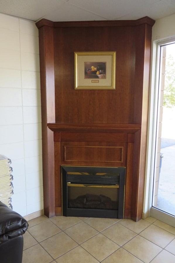 Interior - Grand Inn Fargo (Fargo)